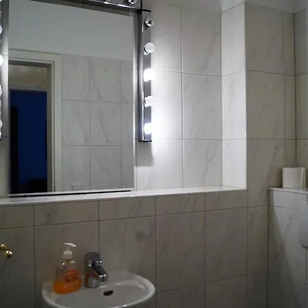 Apartment 100m Zum Strand, 2 Sz & Balkon *